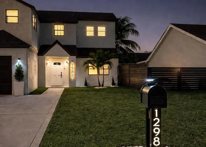 Casa Madrisqui Heated Pool Oasis 12 Guests Midway Keys & Miami